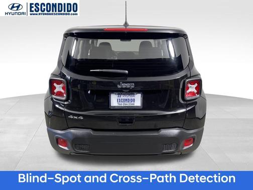 Black Clearcoat 2023 Jeep Renegade Latitude