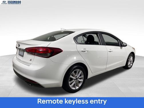 Clear White 2017 Kia Forte S