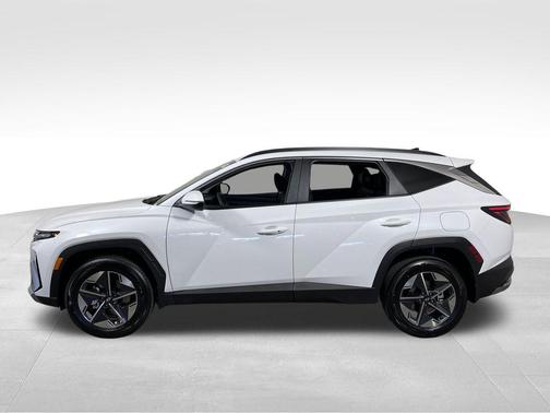 Creamy White Pearl 2026 Hyundai TUCSON Hybrid SEL Convenience