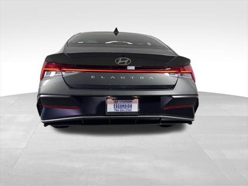 2025 Hyundai ELANTRA SEL