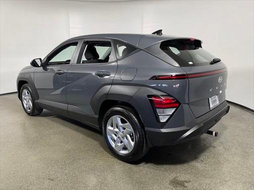 2025 Hyundai KONA SE