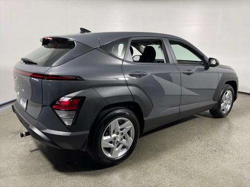 2025 Hyundai KONA SE