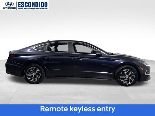 2022 Hyundai SONATA Hybrid Base