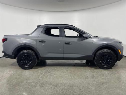 2025 Hyundai SANTA CRUZ SEL Activity