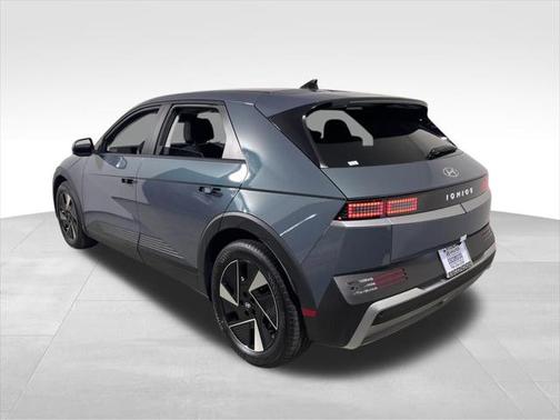 2025 Hyundai IONIQ 5 SE