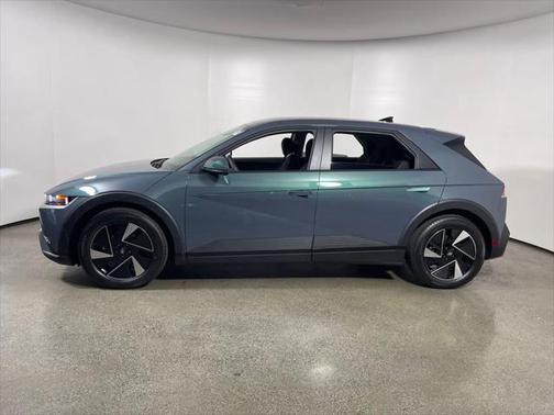 2025 Hyundai IONIQ 5 SE