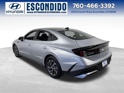 2026 Hyundai SONATA Hybrid Base