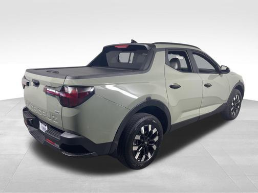 2025 Hyundai SANTA CRUZ SEL Activity