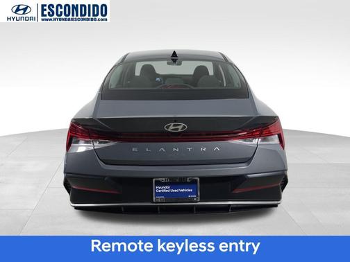 2025 Hyundai ELANTRA SEL