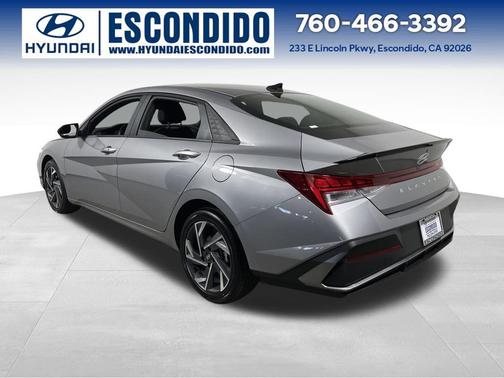 2025 Hyundai ELANTRA HEV SEL Sport