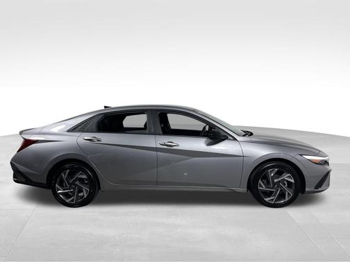 2025 Hyundai ELANTRA HEV SEL Sport