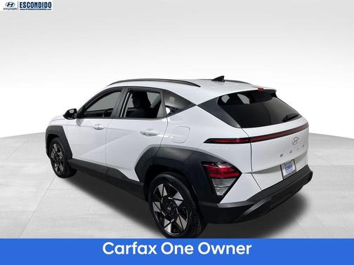 Atlas White 2025 Hyundai KONA SEL
