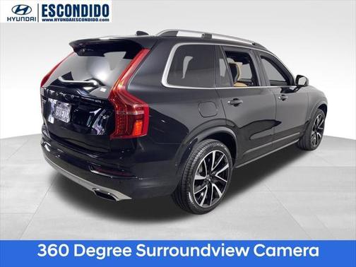 2019 Volvo XC90 T6 Momentum