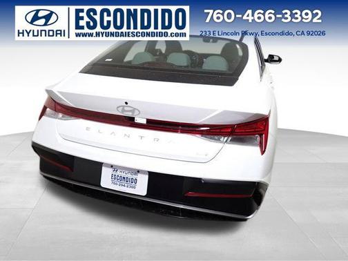 2025 Hyundai ELANTRA Limited