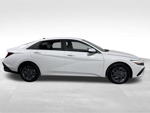 2026 Hyundai ELANTRA HEV Blue