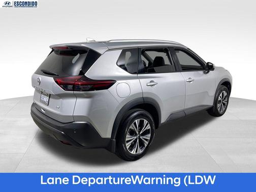 Brilliant Silver Metallic 2021 Nissan Rogue SV