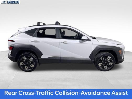 Atlas White 2025 Hyundai KONA SEL