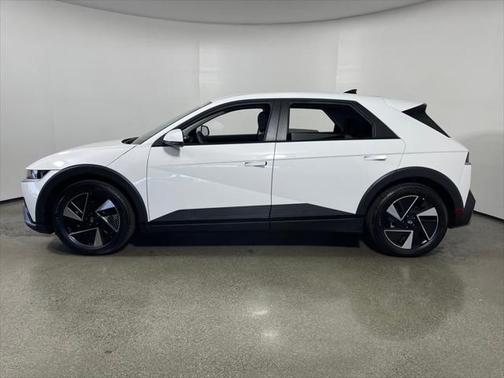 2025 Hyundai IONIQ 5 SE