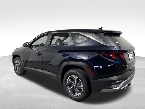 Deep Sea 2026 Hyundai TUCSON Hybrid Blue SE