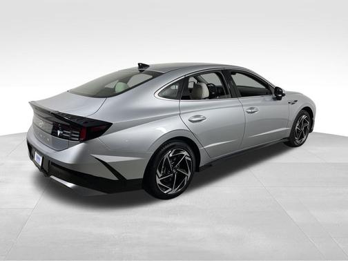 2026 Hyundai SONATA SEL