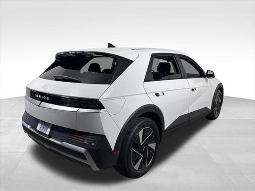 2025 Hyundai IONIQ 5 SE