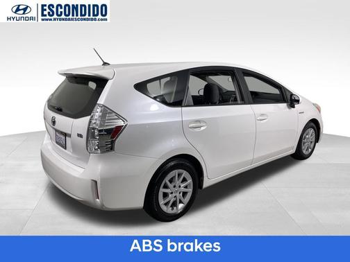 2014 Toyota Prius v Two