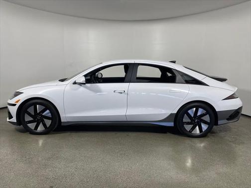 2025 Hyundai IONIQ 6 SE