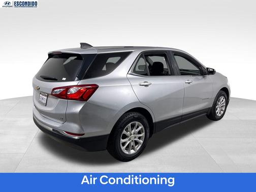 Silver Ice Metallic 2018 Chevrolet Equinox LT