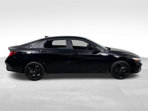 Abyss Black 2026 Hyundai ELANTRA HEV SEL Sport