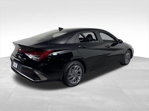 2025 Hyundai ELANTRA HEV Blue