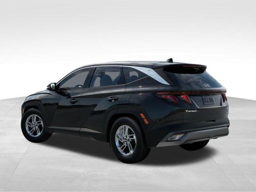Phantom Black 2026 Hyundai TUCSON SE