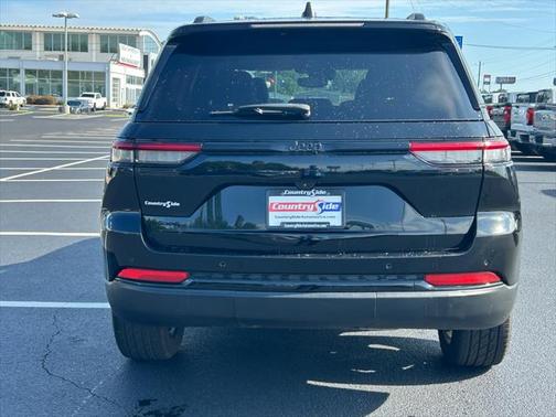 2022 Jeep Grand Cherokee Altitude