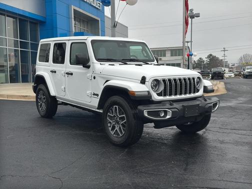 2025 Jeep Wrangler 4-Door Sahara 4x4