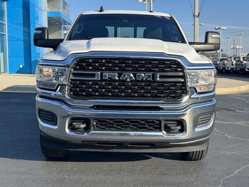 2023 RAM 2500 Tradesman Crew Cab 4x4 6'4' Box