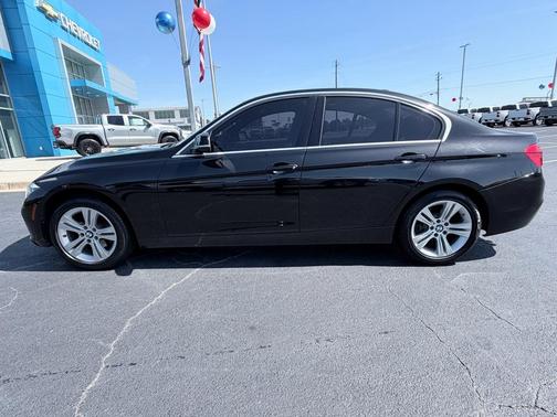 Black Sapphire Metallic 2017 BMW 330 330i