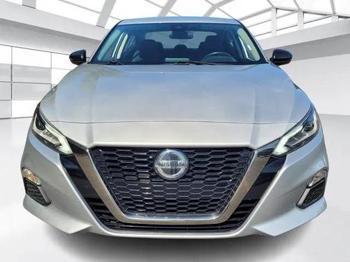 2021 Nissan Altima SR FWD
