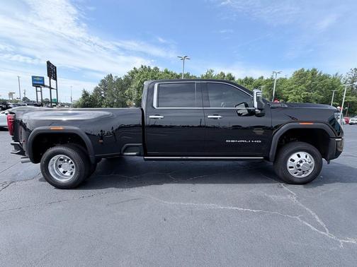 Onyx Black 2025 GMC Sierra 3500 Denali