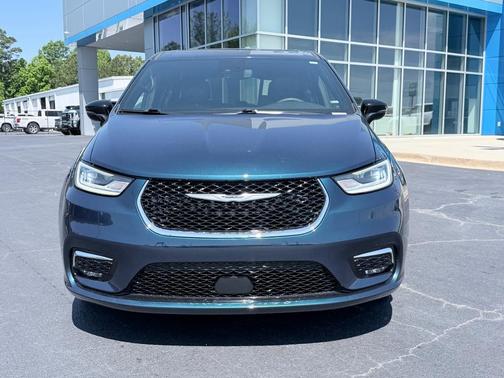 Fathom Blue Pearlcoat 2025 Chrysler Pacifica L