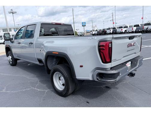 2025 GMC Sierra 3500 Base