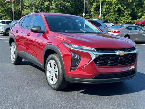 2025 Chevrolet Trax LS
