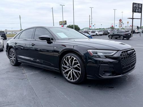 Mythos Black Metallic 2022 Audi A8 L 55 TFSI quattro Tiptronic