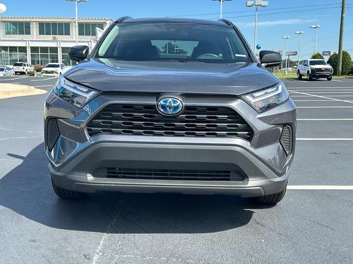 2024 Toyota RAV4 Hybrid SE