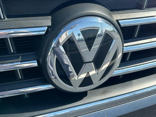 2022 Volkswagen Passat 2.0T R-Line