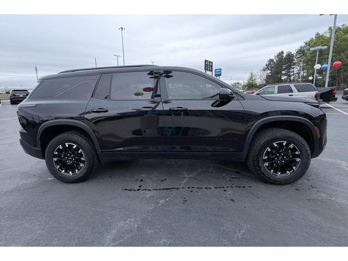 Mosaic Black Metallic 2024 Chevrolet Traverse AWD Z71