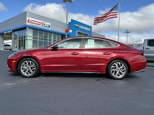 2023 Hyundai SONATA SEL