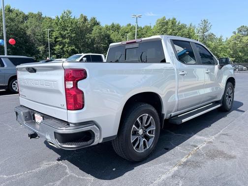 Silver Ice Metallic 2021 Chevrolet Silverado 1500 LT