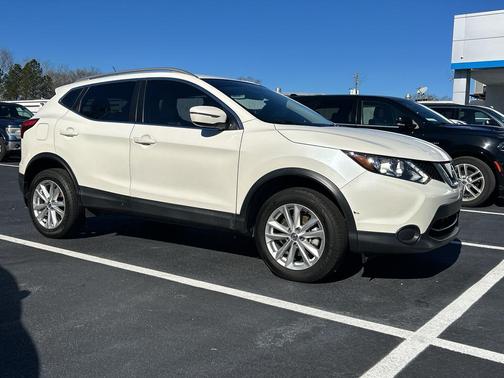2018 Nissan Rogue Sport SV
