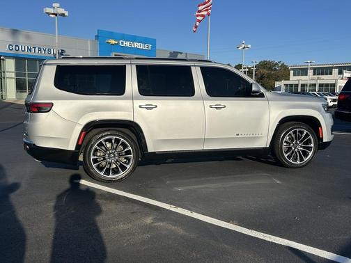 2022 Jeep Wagoneer Series III 4x4