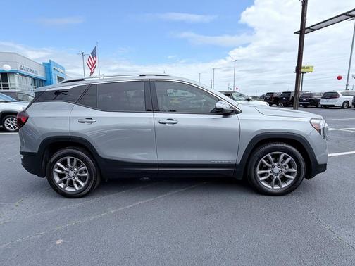 Sterling Metallic 2024 GMC Terrain SLT