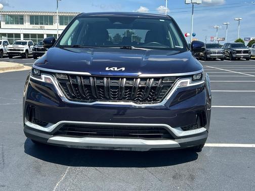 2024 Kia Carnival LX